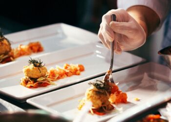 Os Mestres de 2025: 5 Chefs Renomados que Definem a Gastronomia Mundial