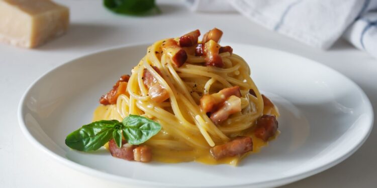 Macarrão à Carbonara